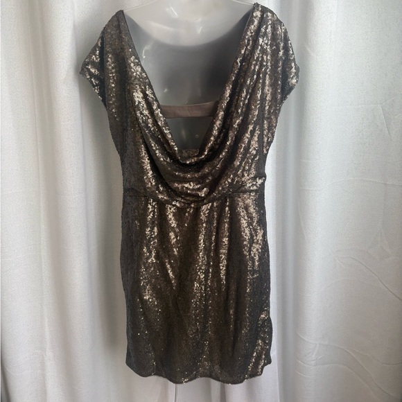 Vera Wang Sequin Sheath Dress Sz 14 Cowl Back Color Pewter Wedding Cocktail 0367 - Picture 6 of 12